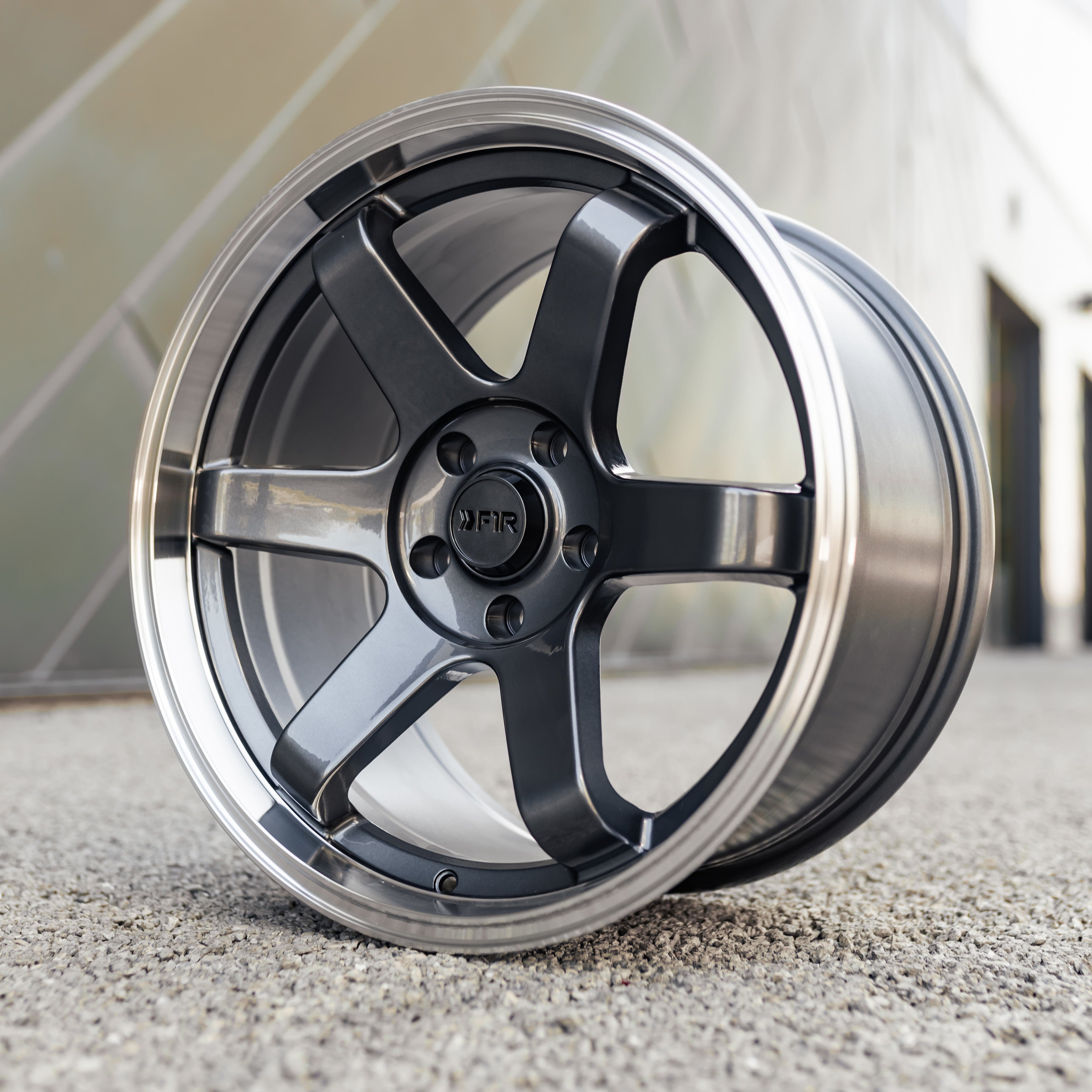 F106 Hyper Black
