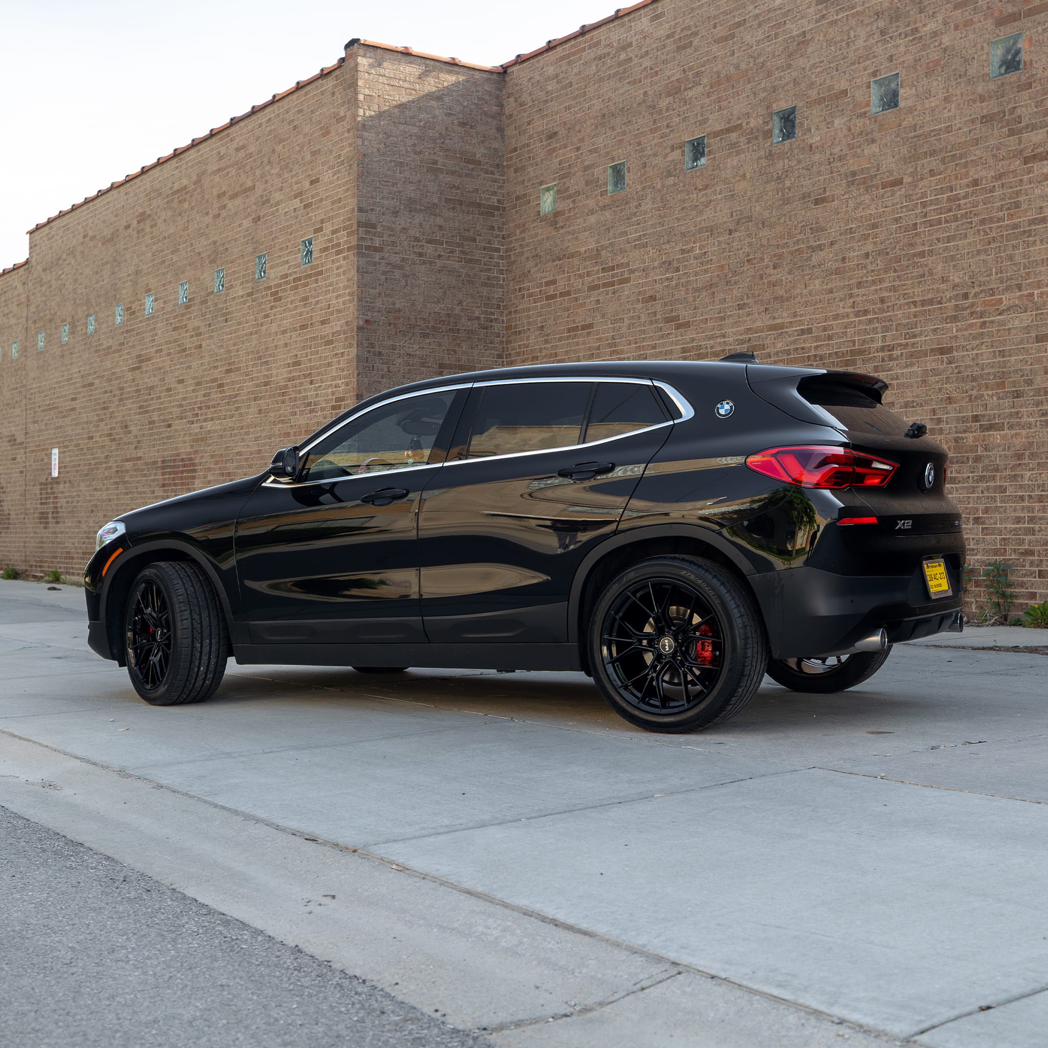 FS1 Gloss Black